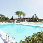Charming Renovated Flat Βίλα