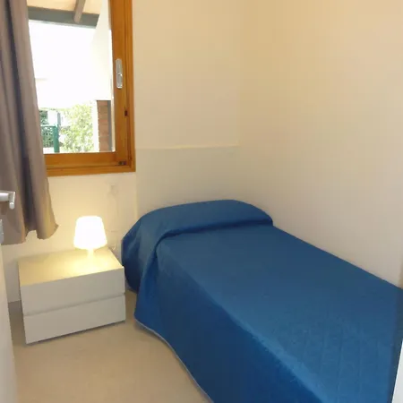 Charming Renovated Flat 비비오네