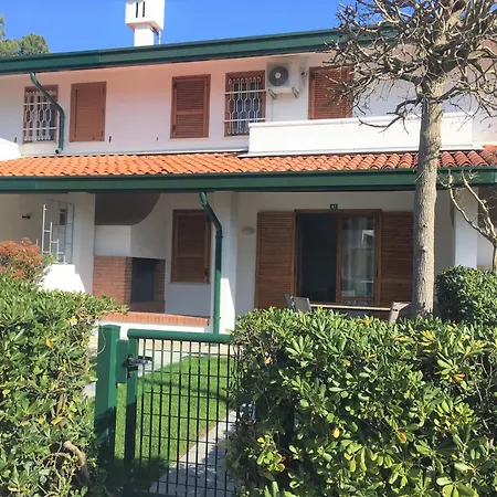 Charming Renovated Flat 빌라