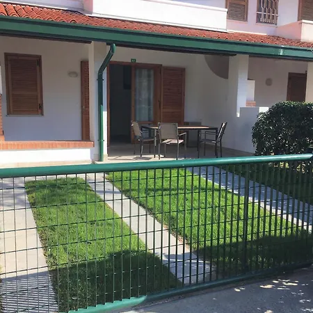 Charming Renovated Flat Bibione