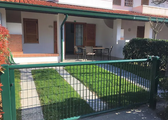 Charming Renovated Flat Бибионе