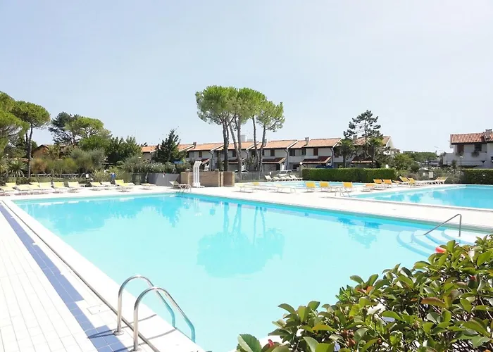 Charming Renovated Flat 빌라