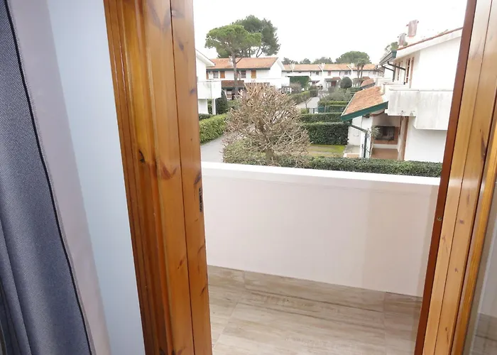 Charming Renovated Flat 비비오네